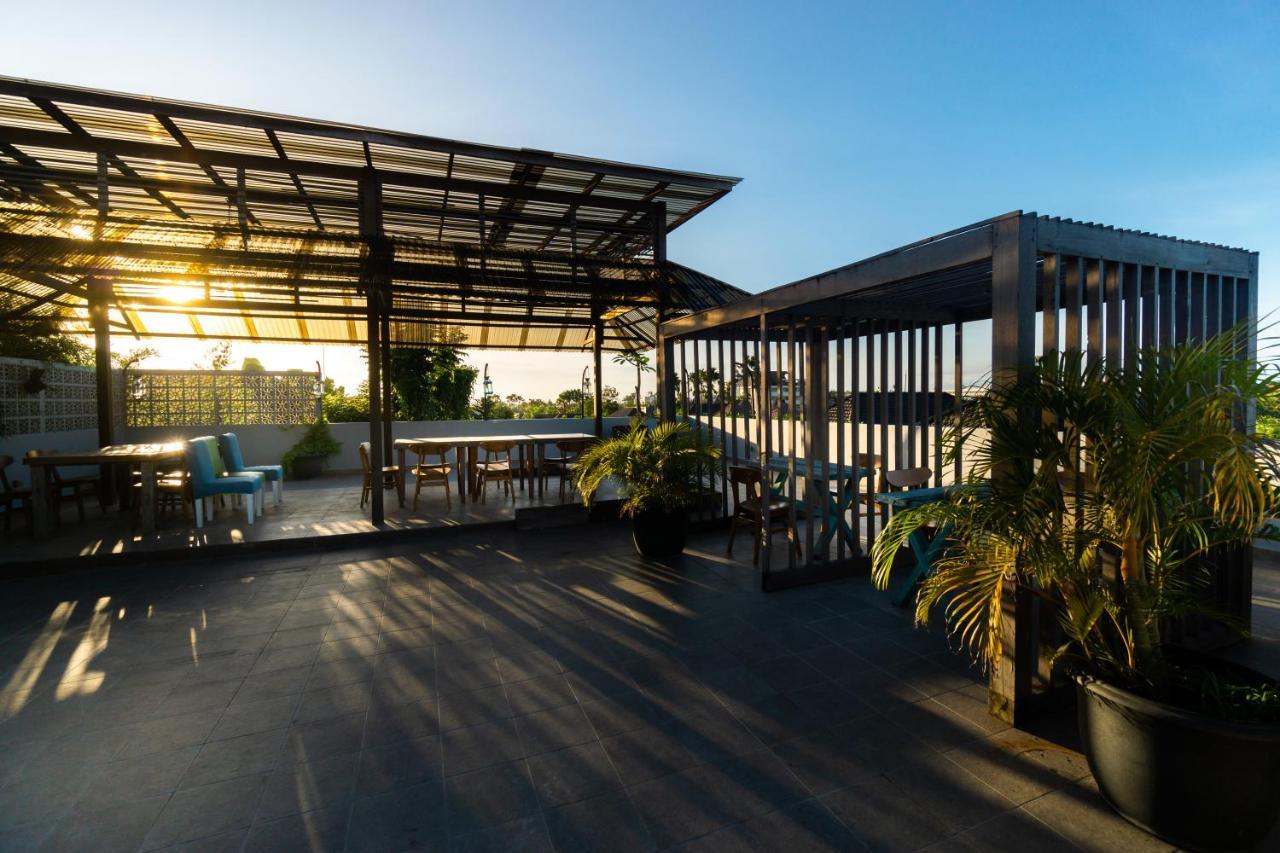 Hotel Casa Kayu Aya Seminyak Zewnętrze zdjęcie
